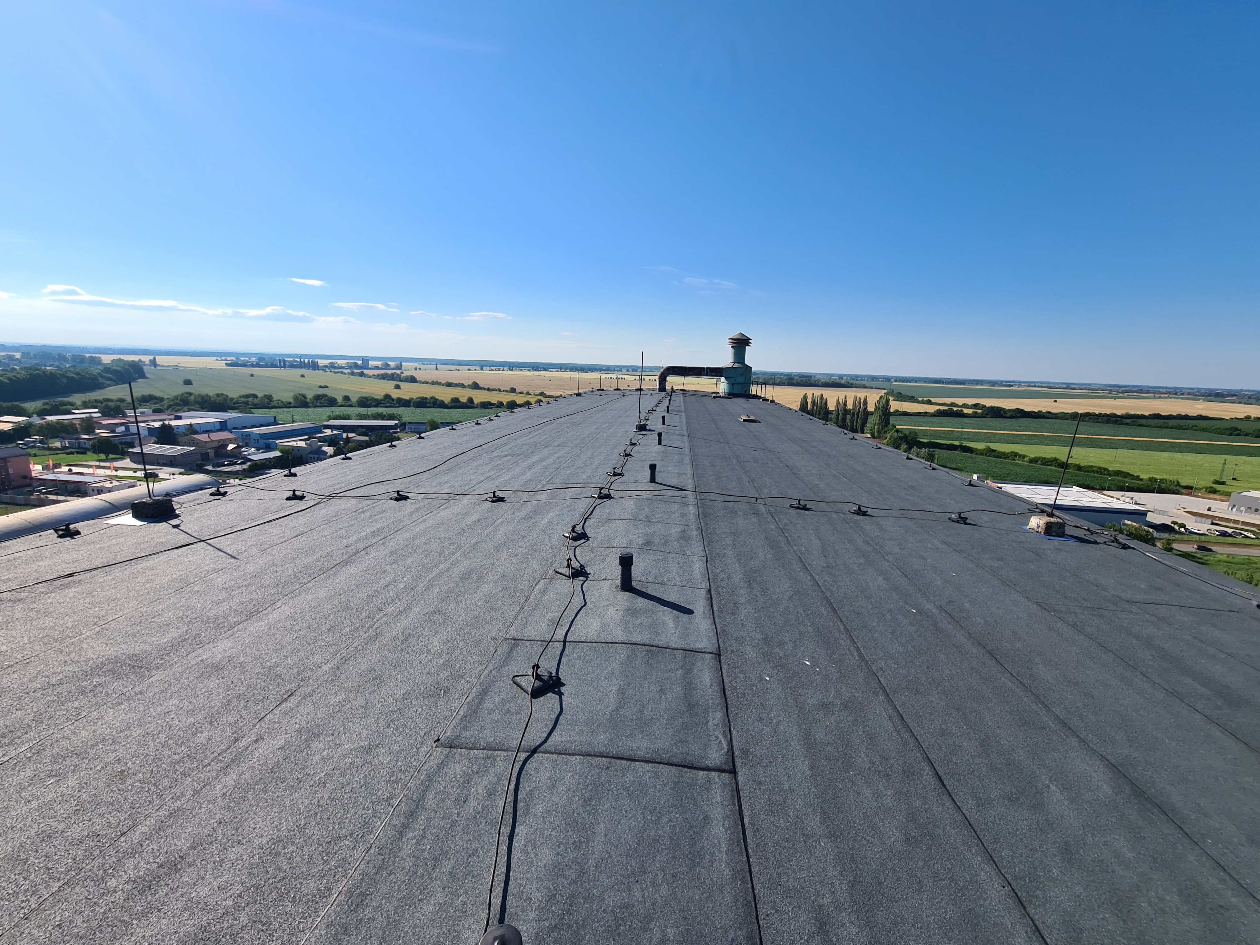 Šala, Silo -  Oprava hydoizolácie plochej strechy bez zateplenia